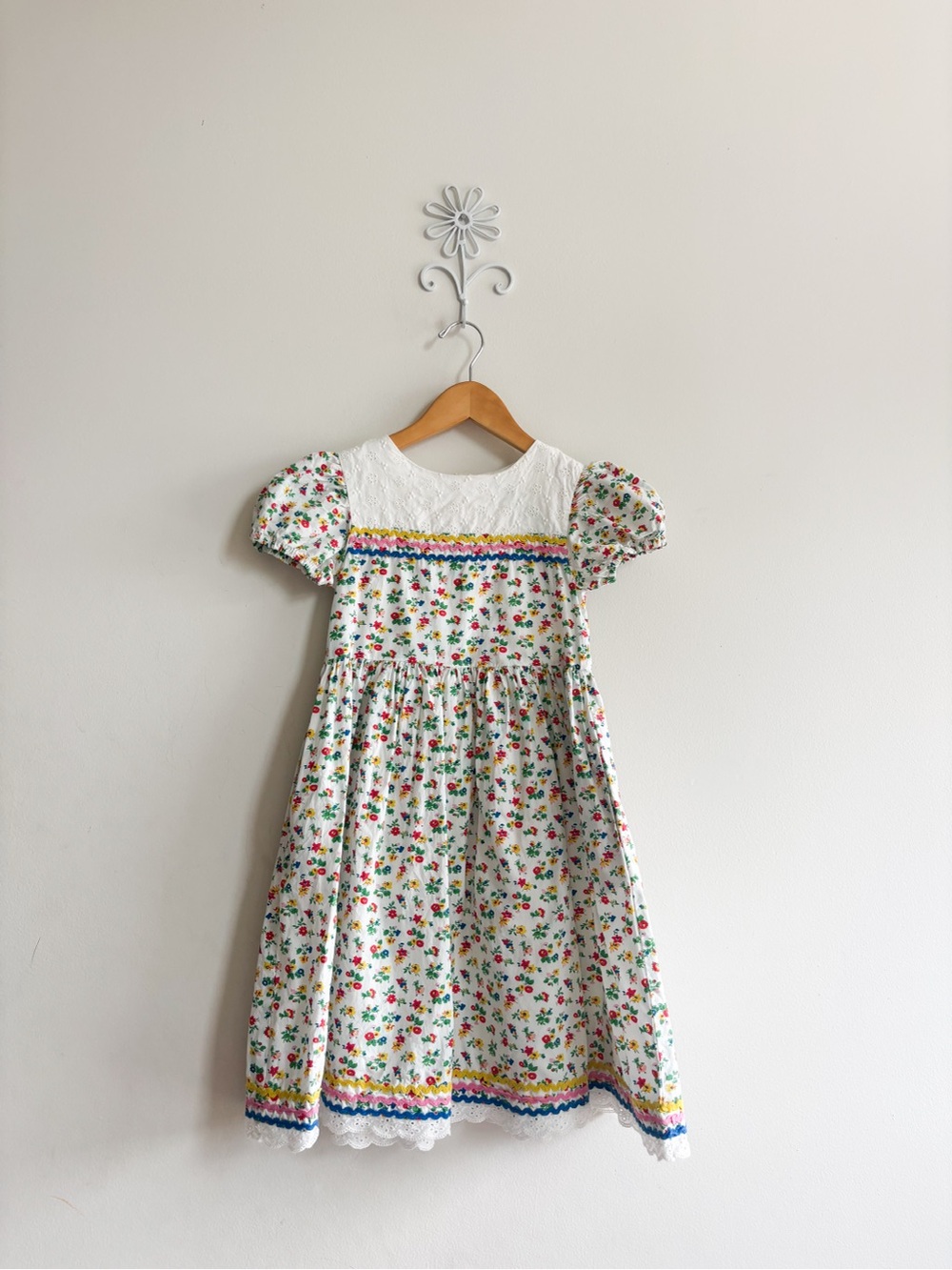 Mini Boden Floral Puff-Sleeve Kids Dress with Rainbow Trim